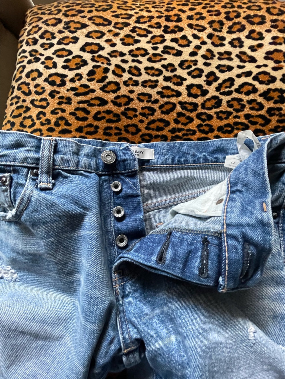 Moussy Light Wash Boyfriend Jeans with Button Fly. Japanese denim size 27